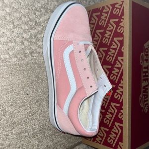 Old Skool Vans, in pink! NEVER BEEN WORN! Size 3 in kids!